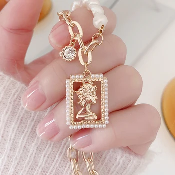 Hot Design Retro Portrait Imitation Pearls Necklace for Women Charm Plated 3 layers 14k Real Gold Jewelry Accessories Pendant