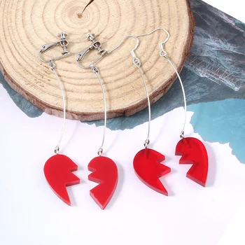 

JoJo's Bizarre Adventure JEAN PIERRE POLNAREFF Cosplay JOJO Earring Props Ear Stud Heart-shaped Heart-shaped Combiable Ear Clip