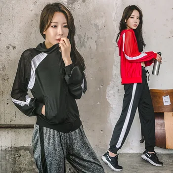 

New lady suit is a three-part set of gym running leisure screen air permeability quick drying and a hat outer suit