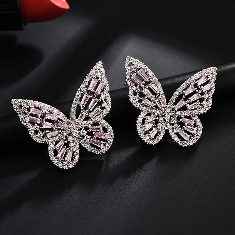 Трендовые серьги-гвоздики с милой бабочкой для женщин, подарок, Кристальные цветные массивные серьги, ювелирное изделие, 4 цвета, ZK40
