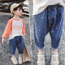 Осенняя одежда новые стильные джинсы для девочек детские брюки повседневные штаны для маленьких девочек свободные детские брюки