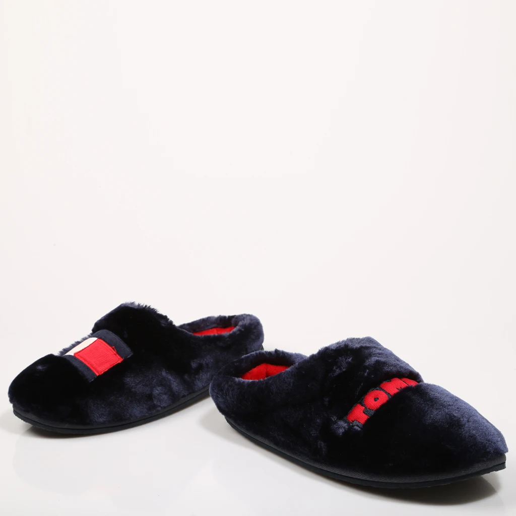 Tommy Hilfiger House Shoes Deals, 60 