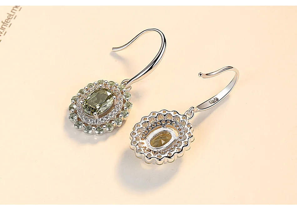 8879219233_1644834497