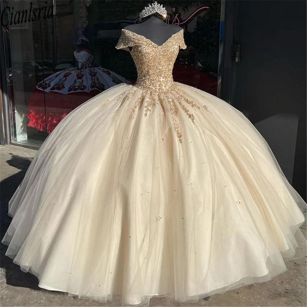 

Modest Ball Gown Quinceanera Dresses Off the Shoulder Appliques Lace Sweet 16 Cheap Party Dress vestido de 15 anos