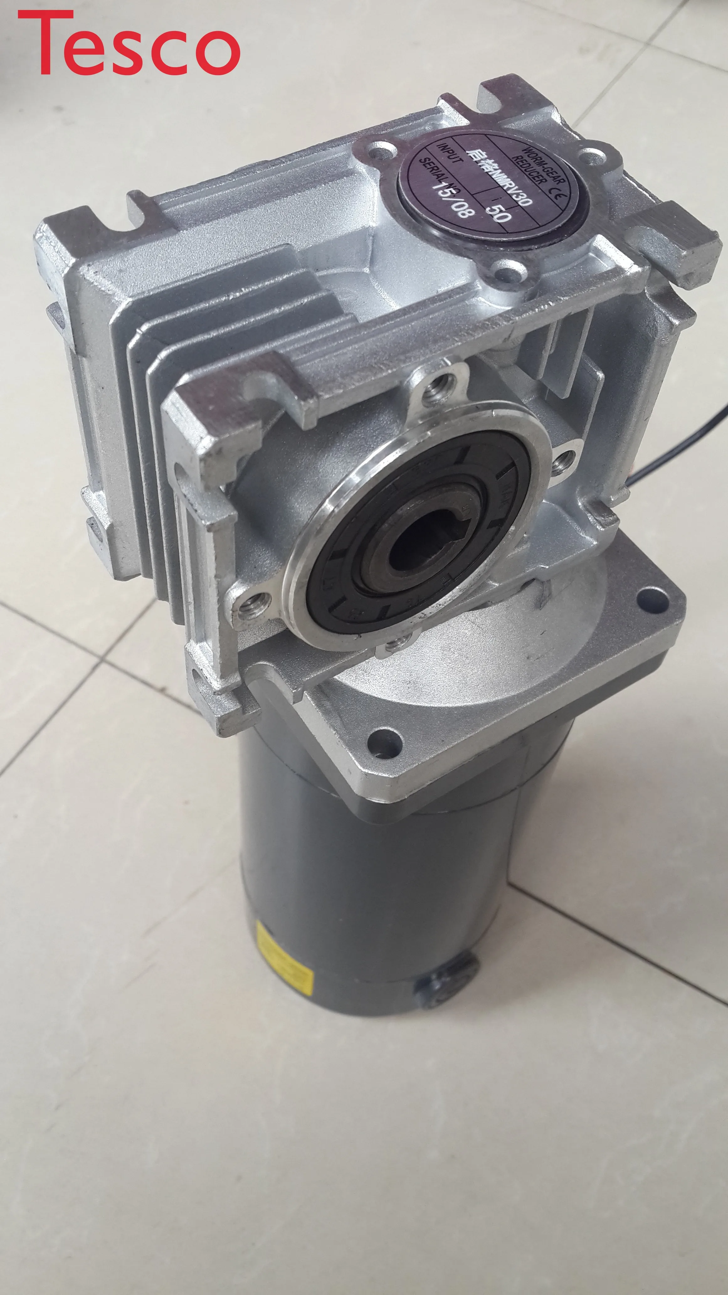 

DC12V / 24V/48V/90V/110V / 220V 200W DC motor with RV30 / RV40/RV50 turbo reducer 90 degrees hollow shaft worm gear reducer