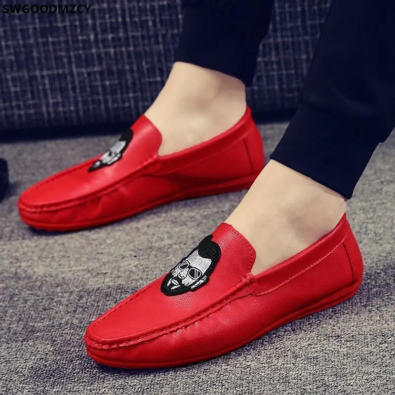 Black Leather Shoes for Men 2024 Loafers Casual Shoes Man Designer Slip on Shoes Men Chaussures Femme мужские макасины Zapatos 2