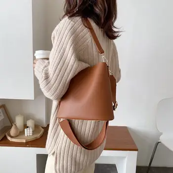 

Bucket bag women 2019 new large capacity mother and child bag messenger bag women bag one shoulder big bag fashion handbag