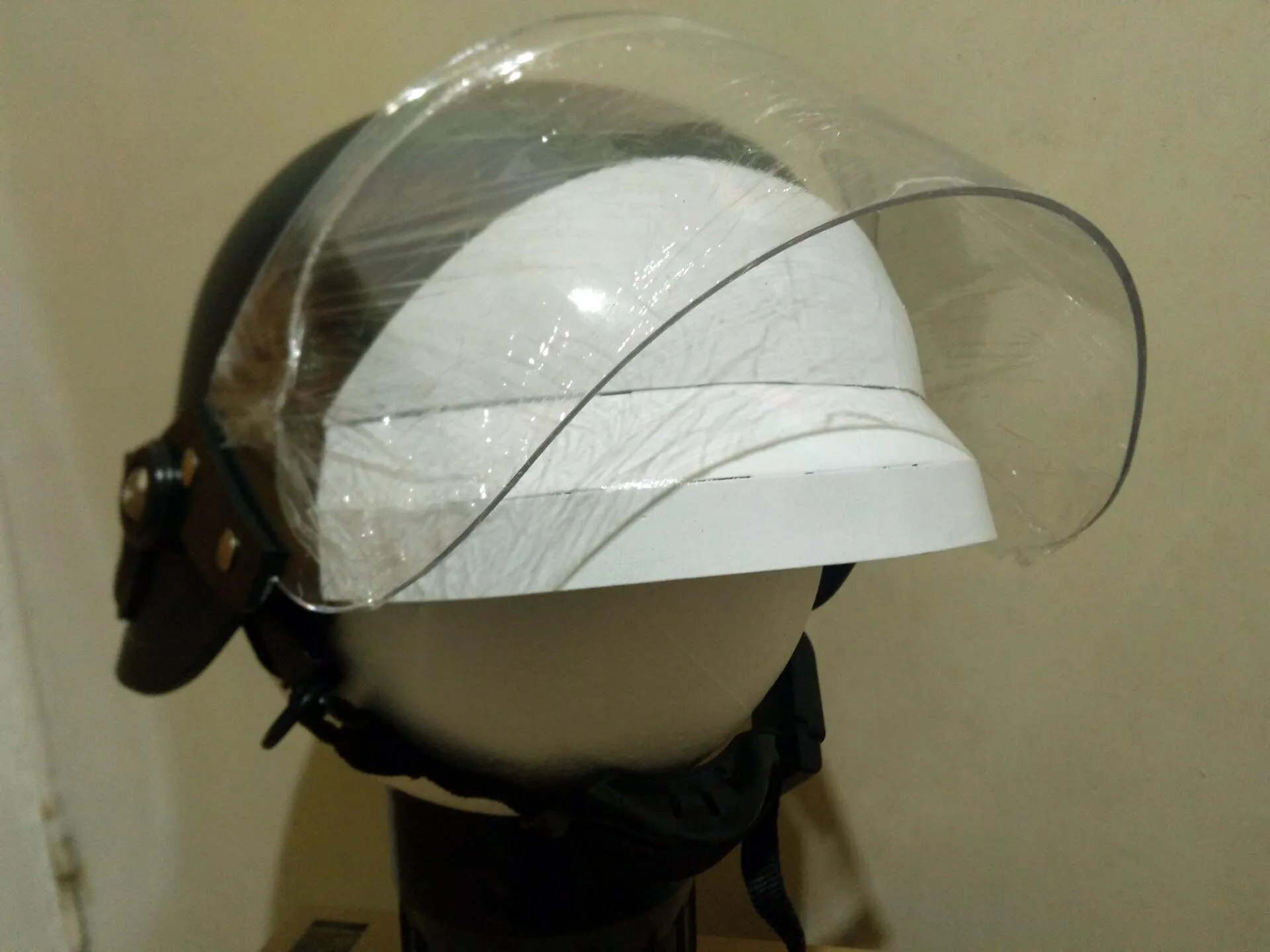 

Tom Clancy's Rainbow Six Siege Doc Cosplay Helmet