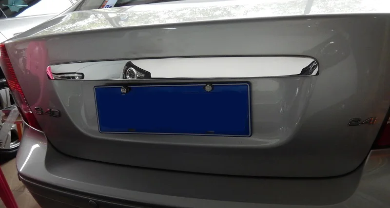 Хромированная накладка из нержавеющей стали на крышку багажника Volvo S40 2го поколения Вольво с40 2004 2005 2006 2007 2008 2009 2010 2011 2012