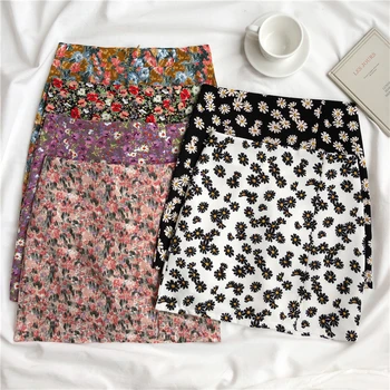 

Women Ruffle Edged Hem Floral Print Mini Skirt 2020 Summer Women Fashion Mini Skirt With Front Split In Daisy Floral