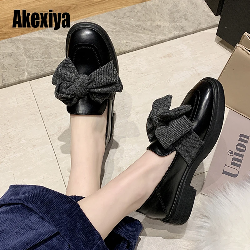

Leather Flats Women Square Toe Footwear Fashion Casual Female Loafers Soft Sole Shoes Woman Autumn 2020 Size 39 s046