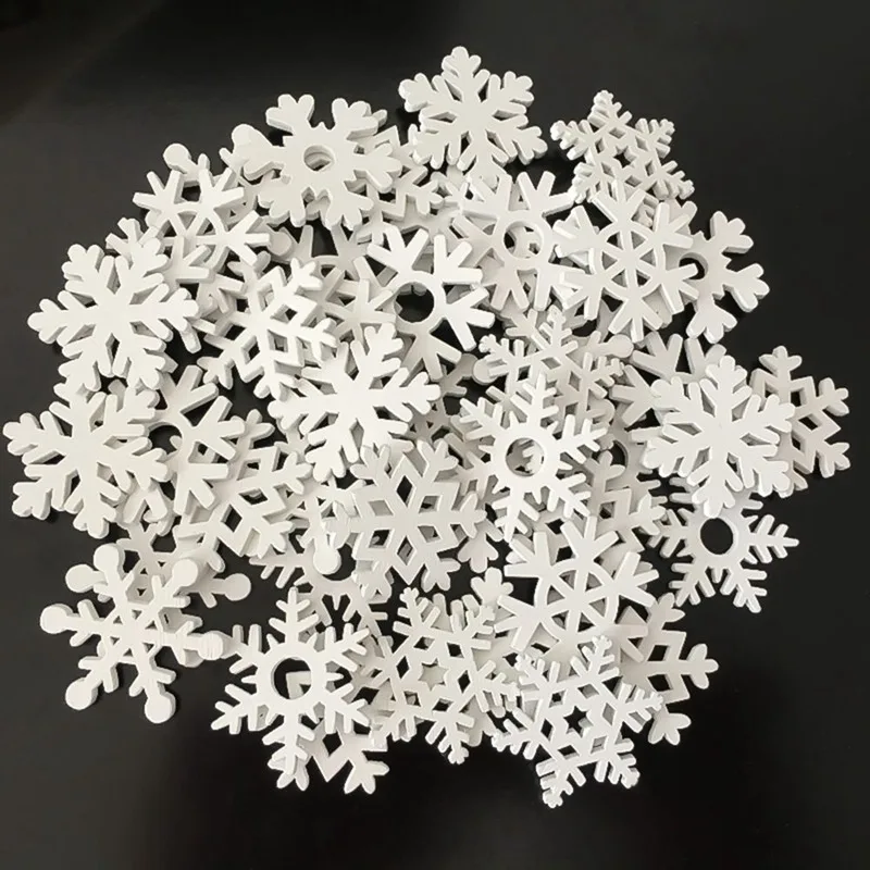 50pcs Wooden Pieces Festival Christmas Snowflake Shaped Three-Dimensional Crafts For Home Decor Christmas Tree Pendant 3.5*3.5cm
