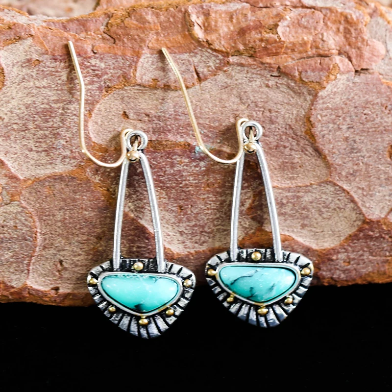 2021 Bohemian Ethnic Style Green Dangle Earrings For Women Tribal Jewelry Vintage Long Drop Earring Fashion Personality Gift 2021 Bohemian Ethnic Style Green Dangle Earrings For Women Tribal Jewelry Vintage Long Drop Earring Fashion Personality Gift