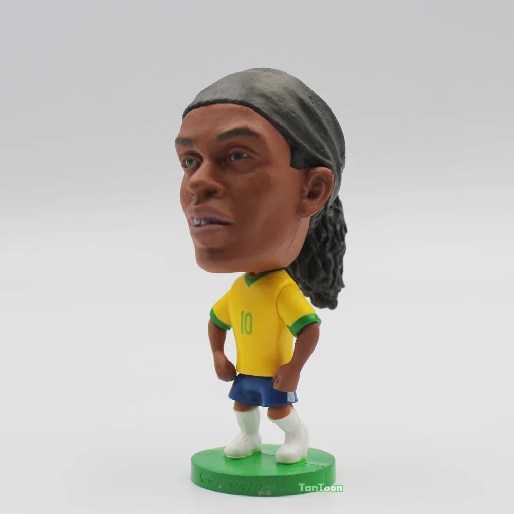 Куклы C. Ronaldo Neymar Robben Beckham 6,5 см 2,5 дюйма Статуэтка из смолы - Цвет: RONALDINHO