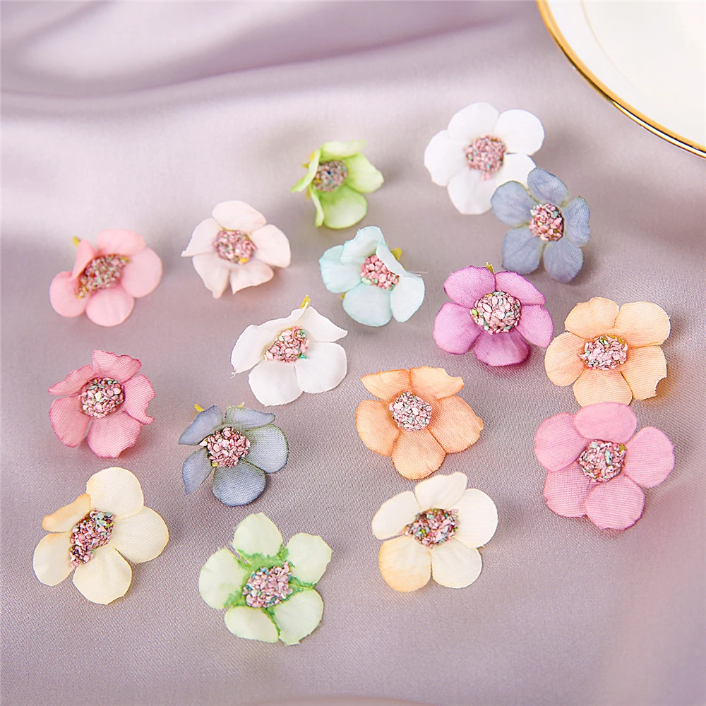 100Pcs Mini Silk Daisy Flower Heads for Crafts and Decorations