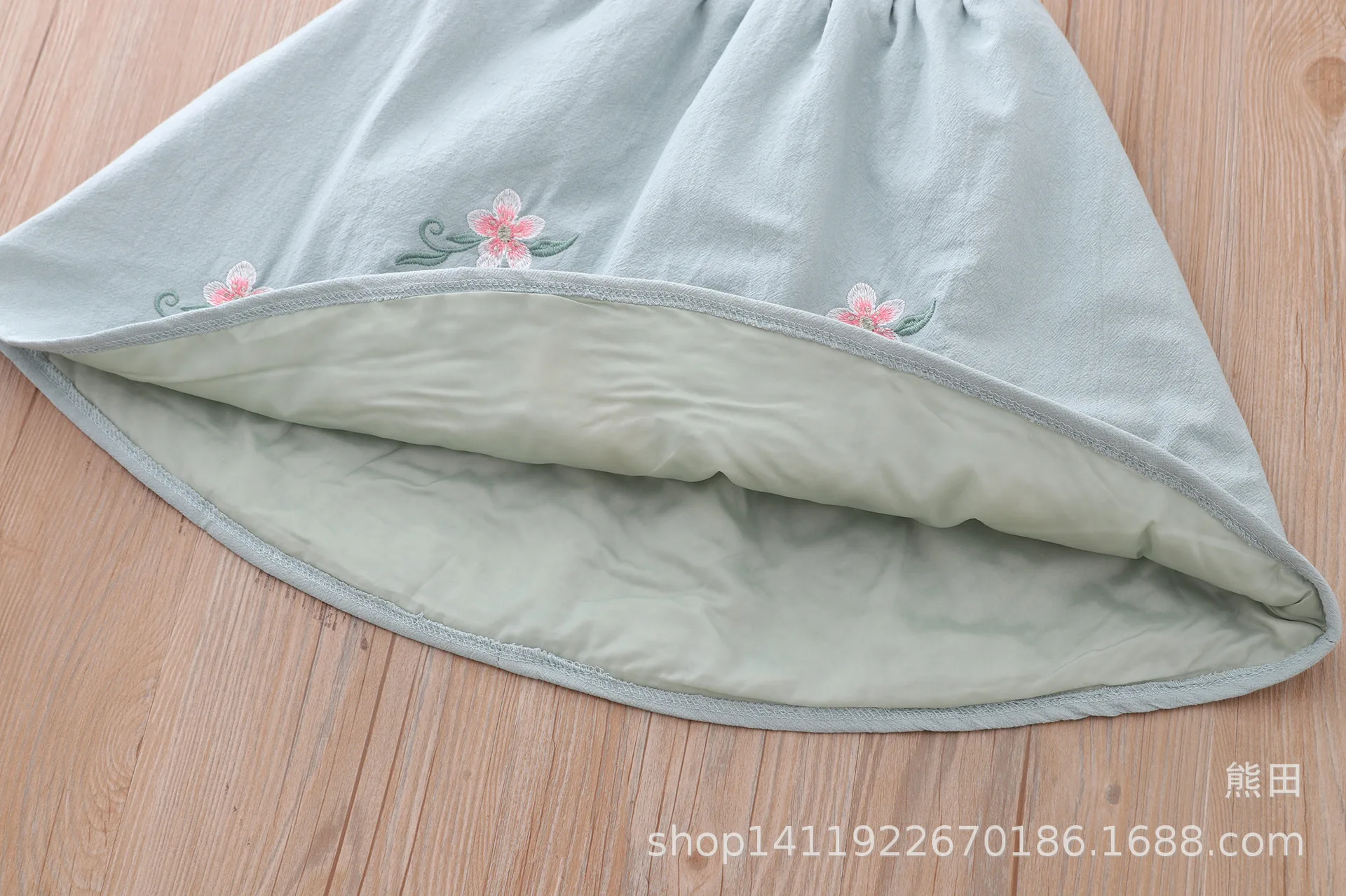 Китайский костюм для девочек г. Осенне-зимняя новая стильная одежда в китайском стиле Чонсам в китайском этническом стиле для выступлений