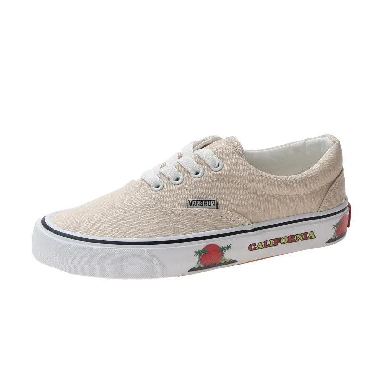 The new spring and summer strawberry canvas shoes joker students skate shoes with flat vulcanization shoes - Цвет: RUN--21