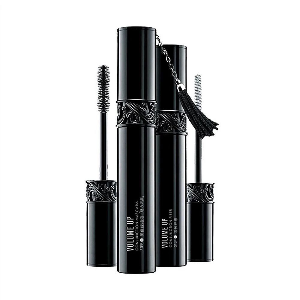 

Tassel mascara is thick, long and combined.