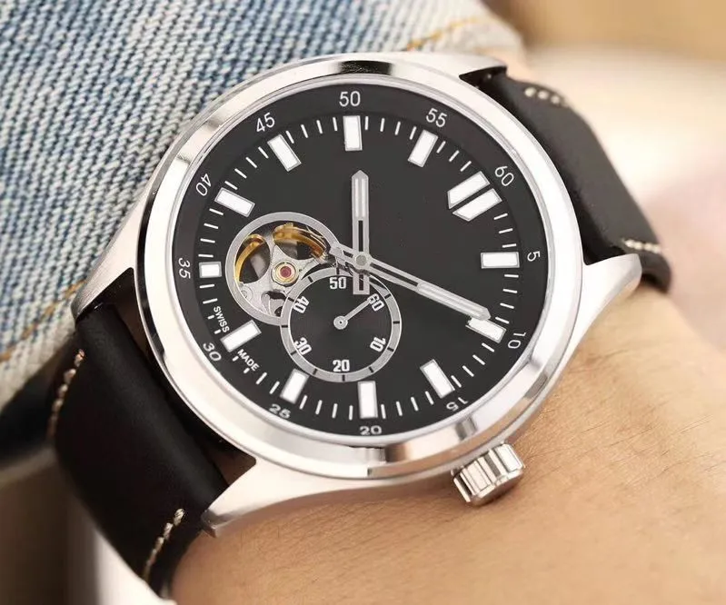 

WG1089 Mens Watches Top Brand Runway Luxury European Design Automatic Mechanical Watch