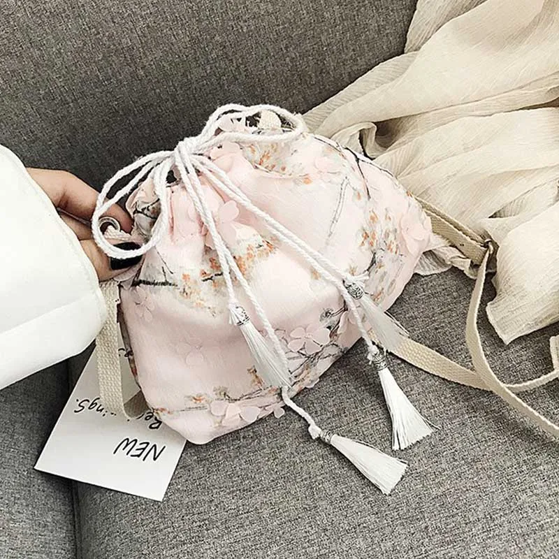 Women Fashion Bag Sweet Personalized Drawstring Shoulder Bag Creative Floral Printed Tassels Shoulder Bag New
