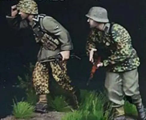 

1/35 Resin Figure German Soldiers 2pcs/set Model Kits