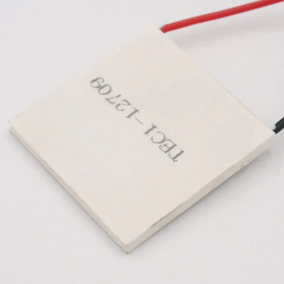 TEC1-12709 Heatsink Thermoelectric Cooler Peltier Cooling Plate 40x40mm 12V 9A Refrigeration Module