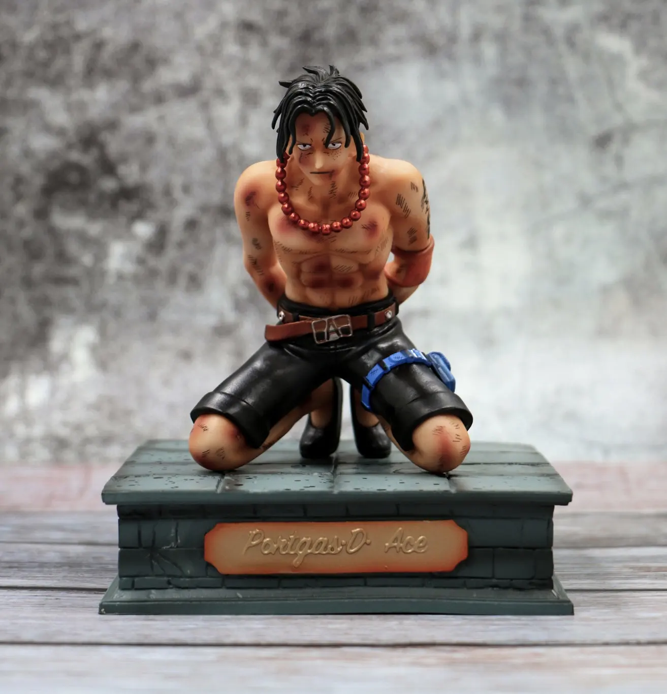 

One Piece GK Top Resonance Ace Prisoners Kneeling Ace Boxed Garage Kit Doll Model