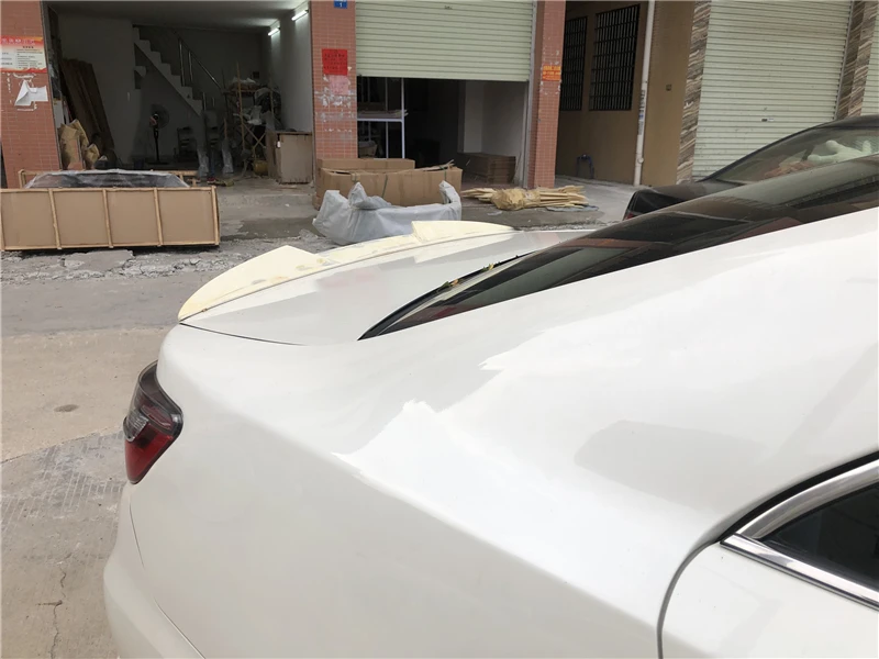 Применение для toyota camry спойлер 2012 13, 14, 15, 16, 17 лет глянцевое углеродное волокно/frp зад крыло V стиль лезвия спойлер, аксессуары