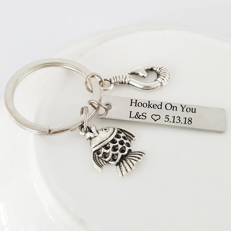 Customized-Date-Name-Lettering-Hooked-On-You-Keychain-Women-Fish-Hooks-Pendant-Key-Chain-Ring (2)