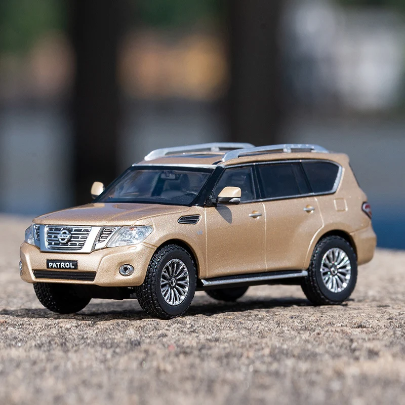GCD 1:64 Nissan Patrol Y62 SUV  Diecast Alloy Car Model 4