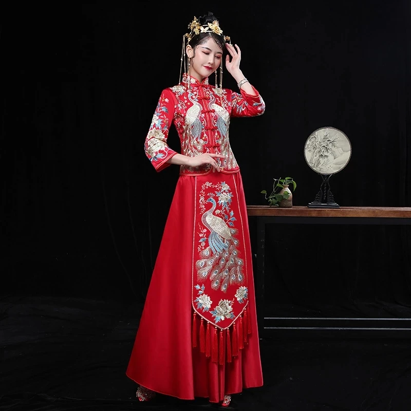 2020-Spring-New-Chinese-Wedding-Xiuhe-Clothes-Hand-Embroidered-Ancient-Wedding-Dress-Dragon-and-Phoenix-Gown.jpg_Q90.jpg_.webp (2)