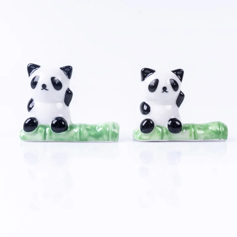 

1PCS Dehua Ceramic Decoration Craft of Chopstick Shelf Panda Chopstick Holder Creative Gift Home Tableware