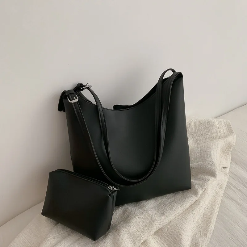 

MONNET CAUTHY New Bags for Women Concise Leisure Fashion Soft PU OL Solid Color Brown Black Khaki Wholesale Shoulder Bag