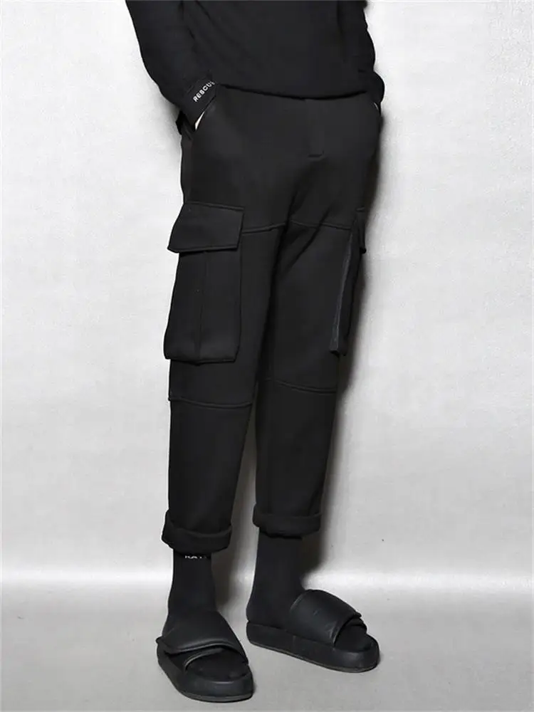 

Men's new classic Dark Port style is simple multi-pocket cargo pants loose trend large size nine point casual pants