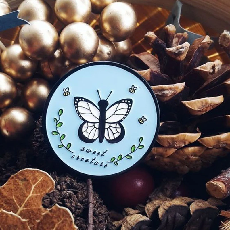 5db7b269812e334c0e7033e4-3-original