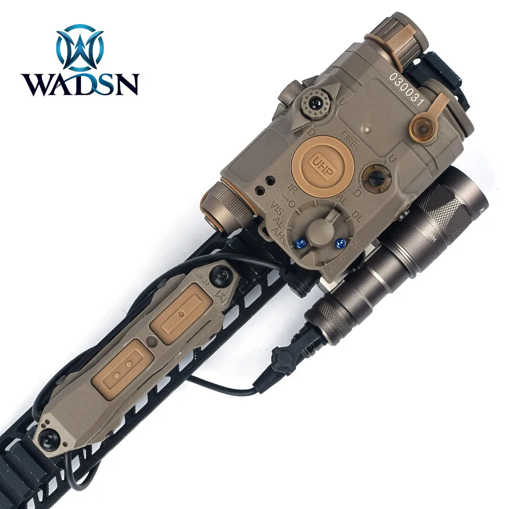 WADSN Tactical Remote Dual Function Tail Pressure Switch Button For PEQ15 16 DBAL-A2 Laser Airsoft Armas M600CM600 Weapon Light