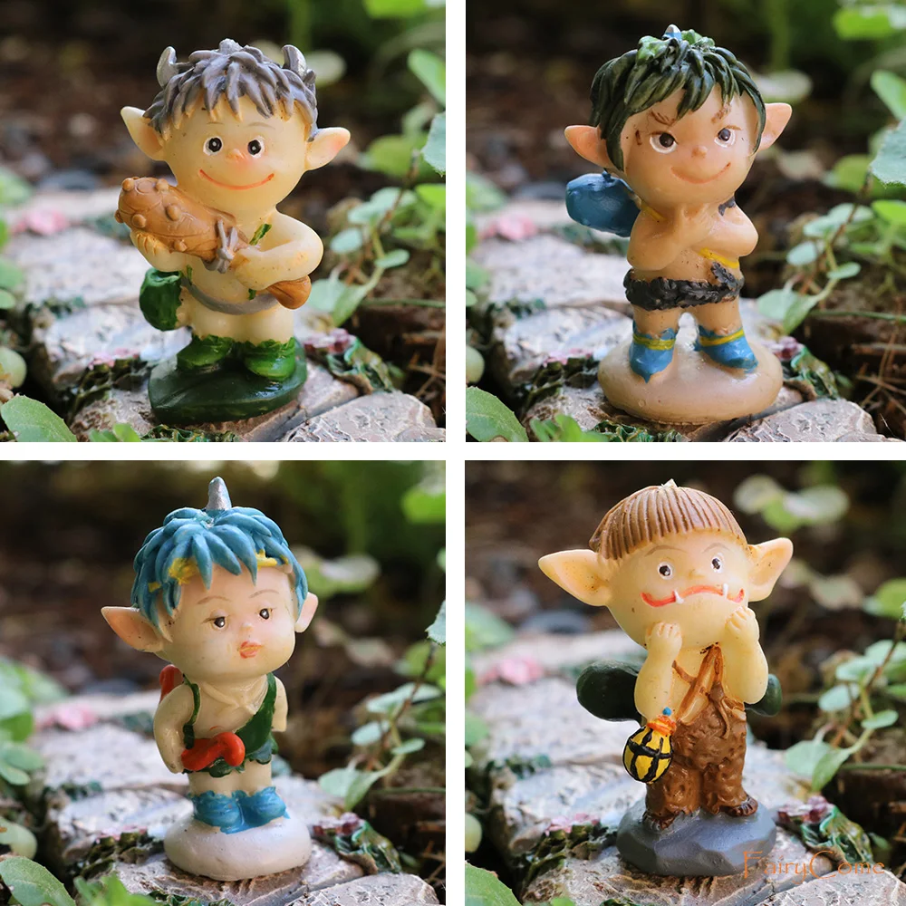 RGJGTGSW 60Pcs Mini Resin Elf Fairy Garden Accessories, Glow in The Dark  Little Briquettes Elves Miniature Figurines, Micro Landscape Gnomes  Dollhouse