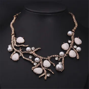 

Trendy Jewelry Retro Branches Inlaid Pearl Crystal Fashion Necklace Clavicle Chain Wild Autumn and Winter New Charm Woman