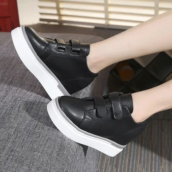 

2020 spring new thick bottom casual sports shoes black flat large size 34-43 women walking shoes for women ZP-20