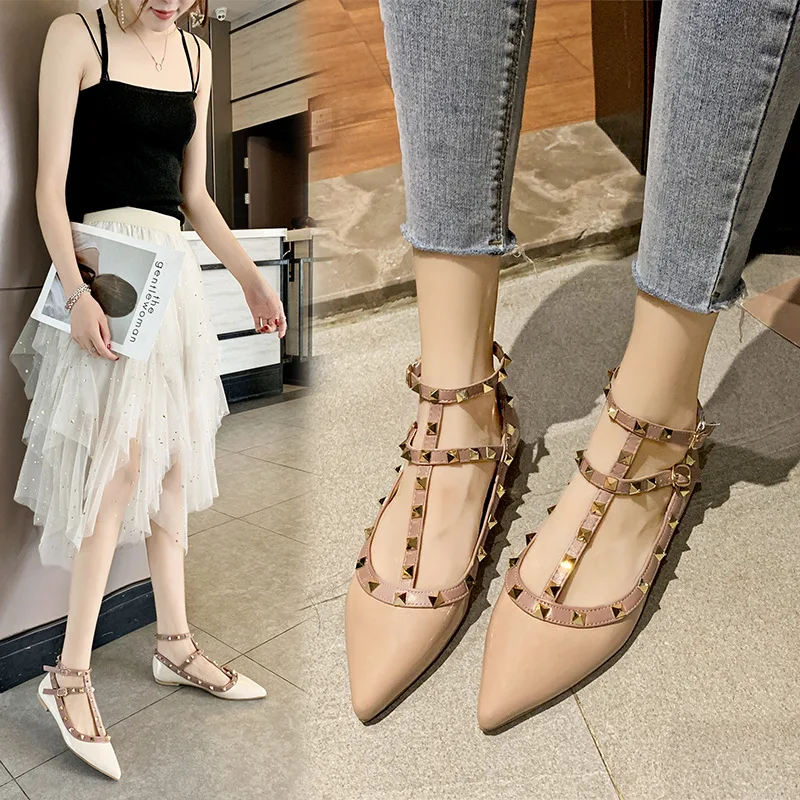 

2019 Spring And Summer New Style Closed-toe Rivet Sandals Women's Pointed Toe Flat with Second Ring Bandage Cloth Patent Leather