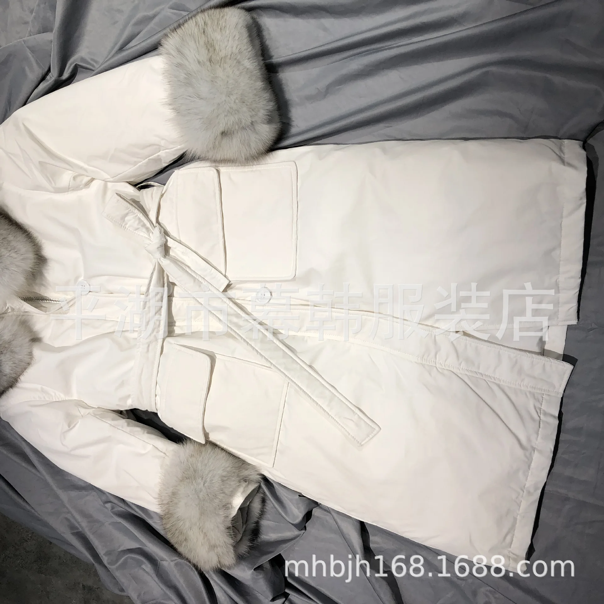Южная Корея Dongdaemun манжета лисий мех выше колена пуховик Женская средней длины Талия обнимает большой меховой воротник толстое пальто