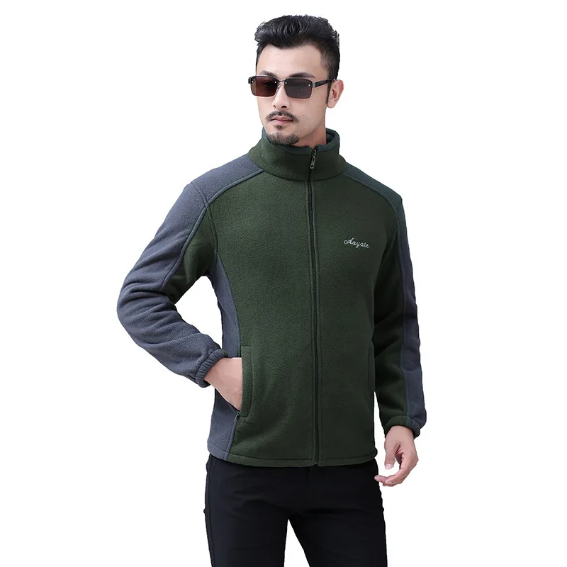 

Fleece storm jacket Big yards coat Ski jacket for men Warm skisIn the winter Rock climbing travel The jacket fashion outdoor