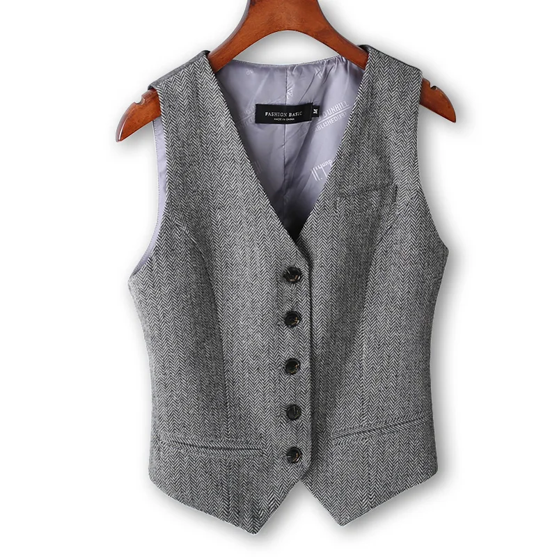 серая жилетка мужская. жилетка женская классическая. серый жилет мужской. серая жилетка. жилет серый mango.