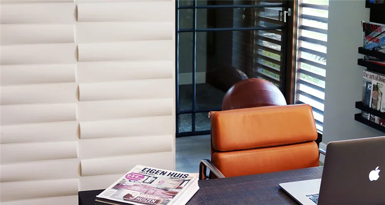 10302279606_573475507