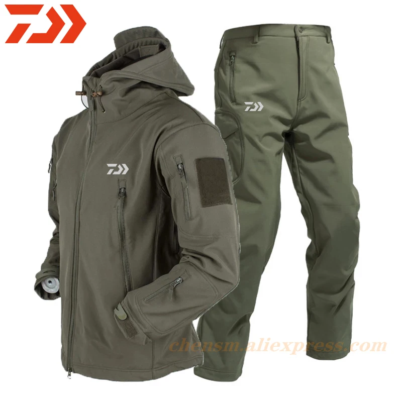 Daiwa 2021 S-4XL Soft Shell Winter Fishing Suits Men Trousers Tactical Windproof Waterproof Outdoor 