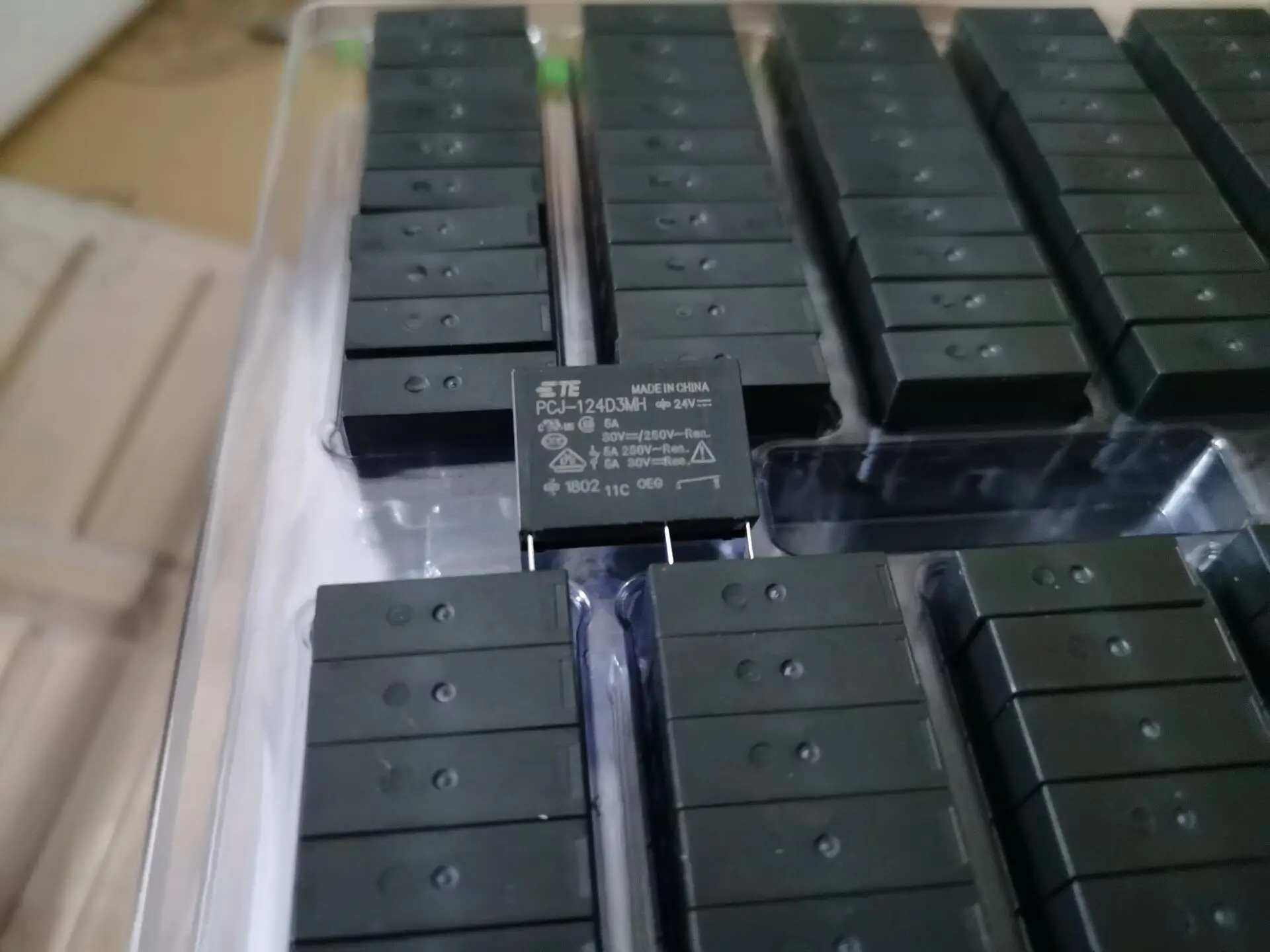 Spedizione Gratuita 10-100 Pz Nuovo Relè Tyco Pcj-124D3M 24Vdc Relè Di Potenza 4Pin Aldp124 24V 5A 250Vac G5Nb-1A-E Relè Generale