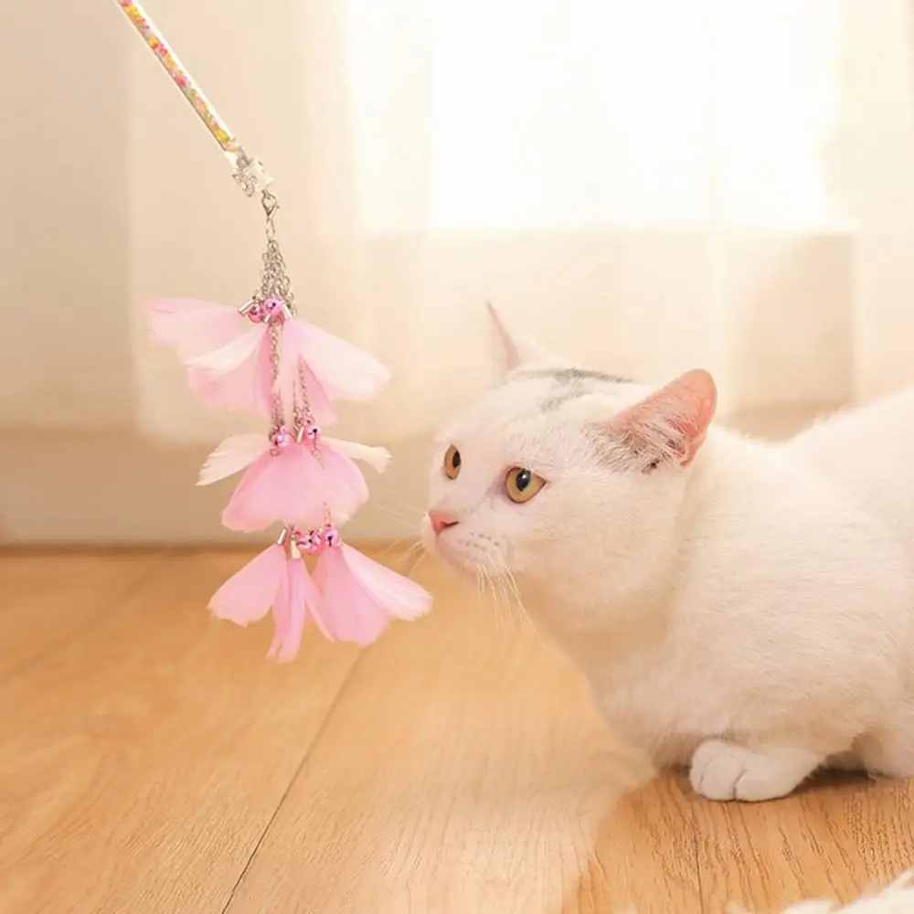 Игрушка для домашних кошек котенок Котик-тизер тренажер палочка с 3 слоями перьев кулон