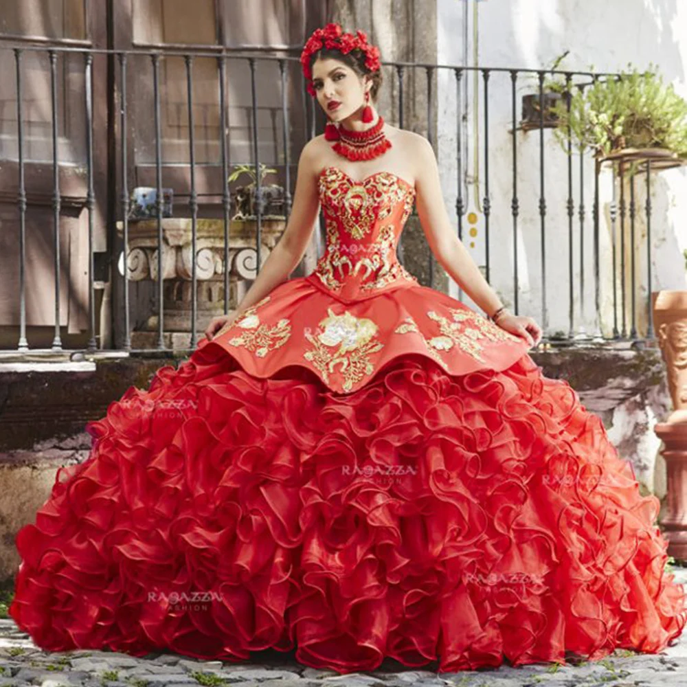 Красные мексиканские платья Charra Quinceanera бальное платье с золотой вышивкой