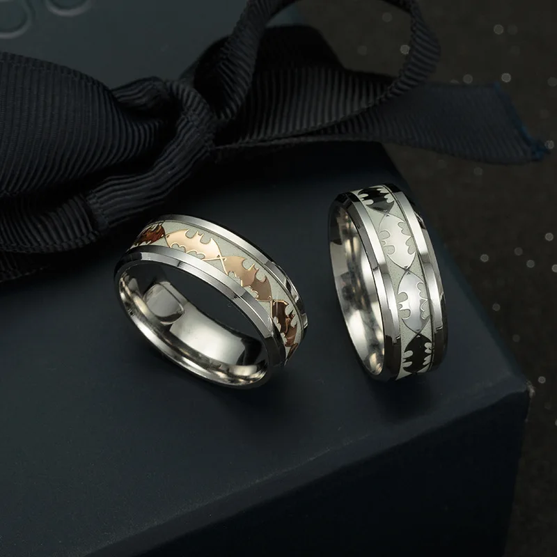 Модный светящийся покрытый серебром кольцо темно-золотой дракон инкрустация зеленый фон Модные мужские флуоресцентные светящиеся кольца семейный подарок