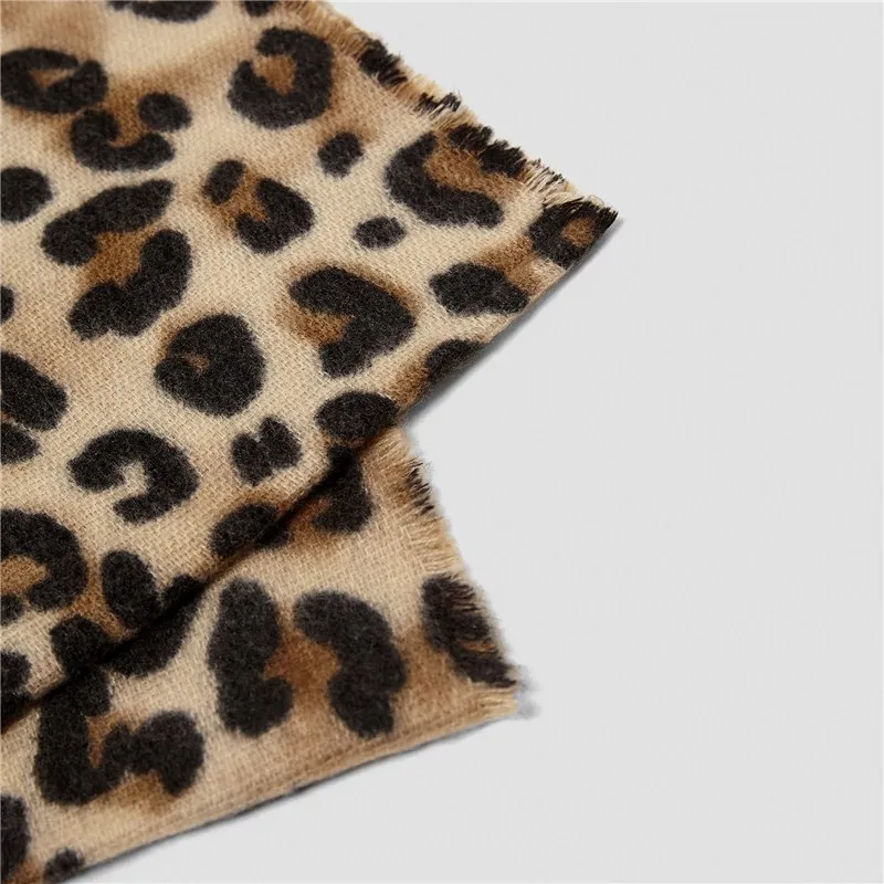 Европа и США на осень и зиму, верхняя одежда с имитацией леопардового кашемировая теплая Дамский шарф шаль двойного назначения